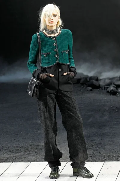 Look 5
